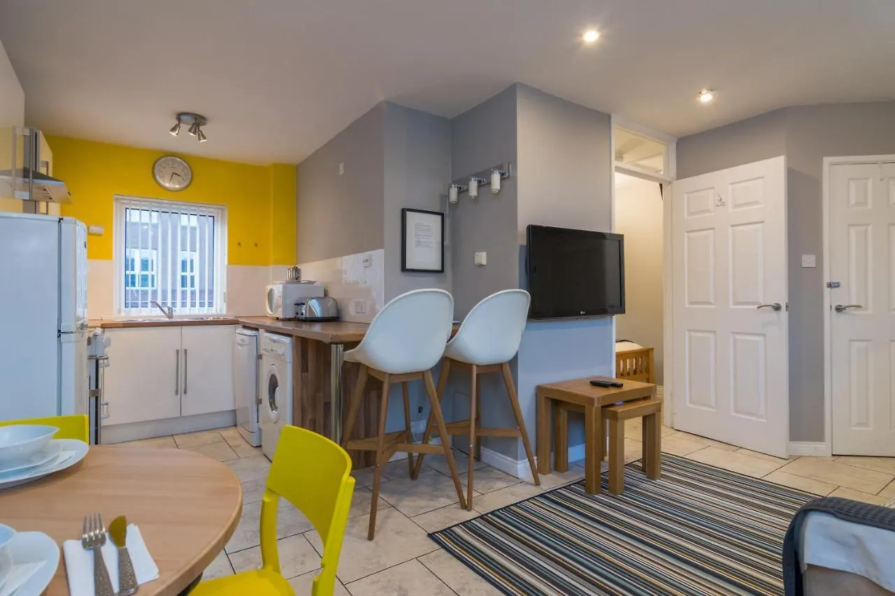 Central Belfast Apartments, Salisbury Apartment