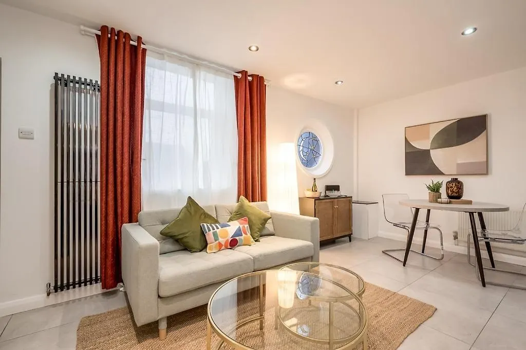 Central Belfast Apartments, Salisbury contacts