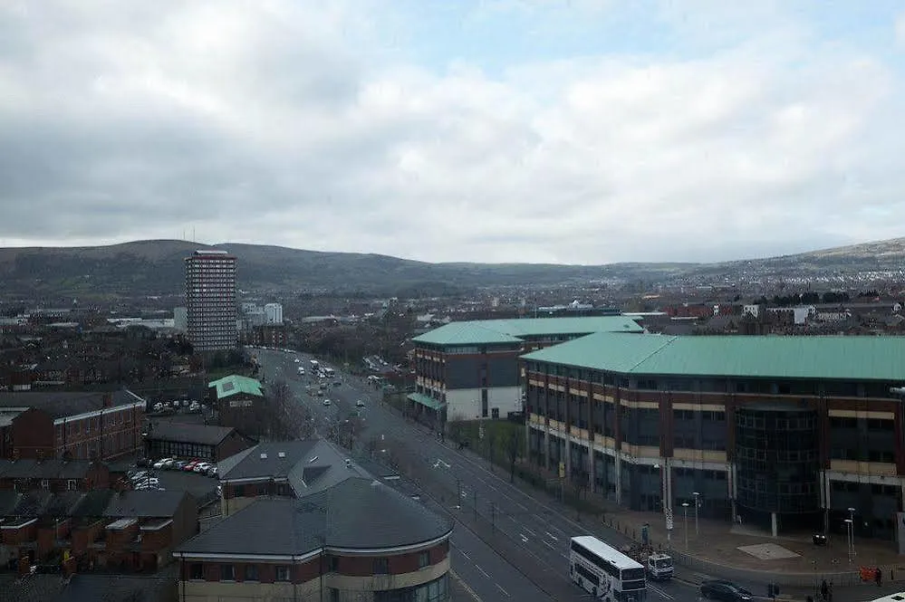 Central Belfast Apartments, Salisbury 0*,